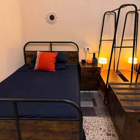 Pensión Aury House